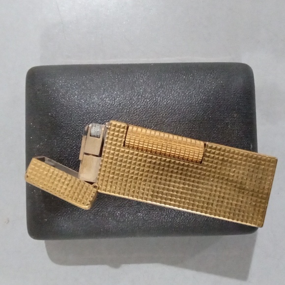 Gold James Bond Cigarette Lighter vintage Dunhill - Picture 1 of 8